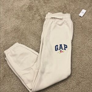 Gap Boy’s Disney Mickey Mouse Drawstring Sweatpants. Size M/8